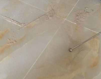 正安瓷砖空鼓维修公司分享粘合剂选择不当在瓷砖铺贴过程中可能导致以下问题